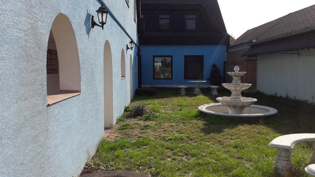 Motel Kotva Ivanka pri Dunaji Extérieur photo