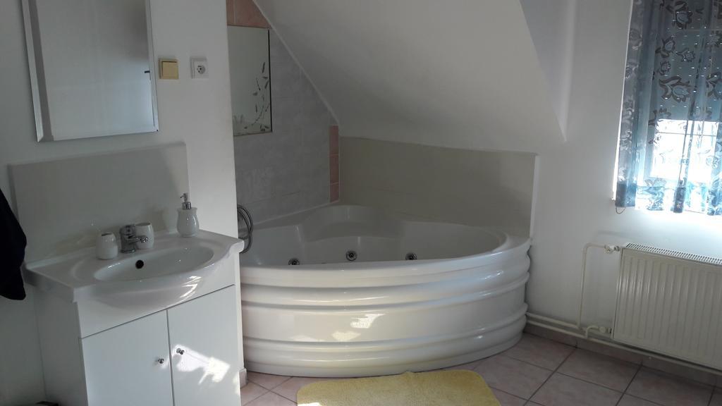 Motel Kotva Ivanka pri Dunaji Extérieur photo